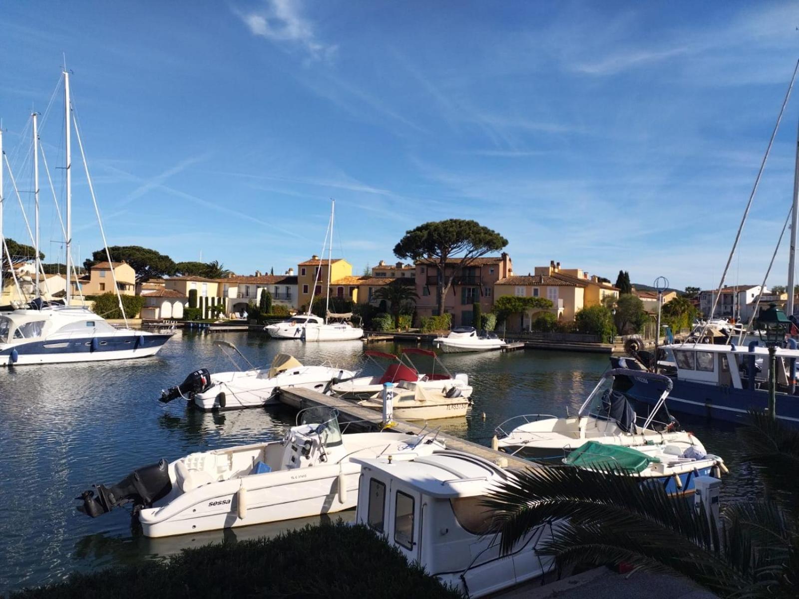 Vue Sur Le Canal De Port Grimaud Apartment Exterior photo